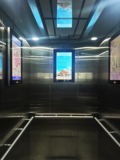màn hình quảng cáo LCD trong thang máy