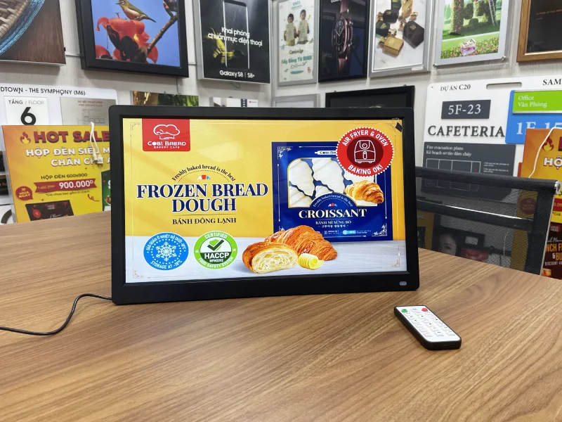 màn hình quảng cáo LCD 17 inches