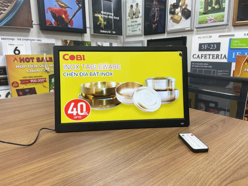 màn hình quảng cáo LCD 17 inches
