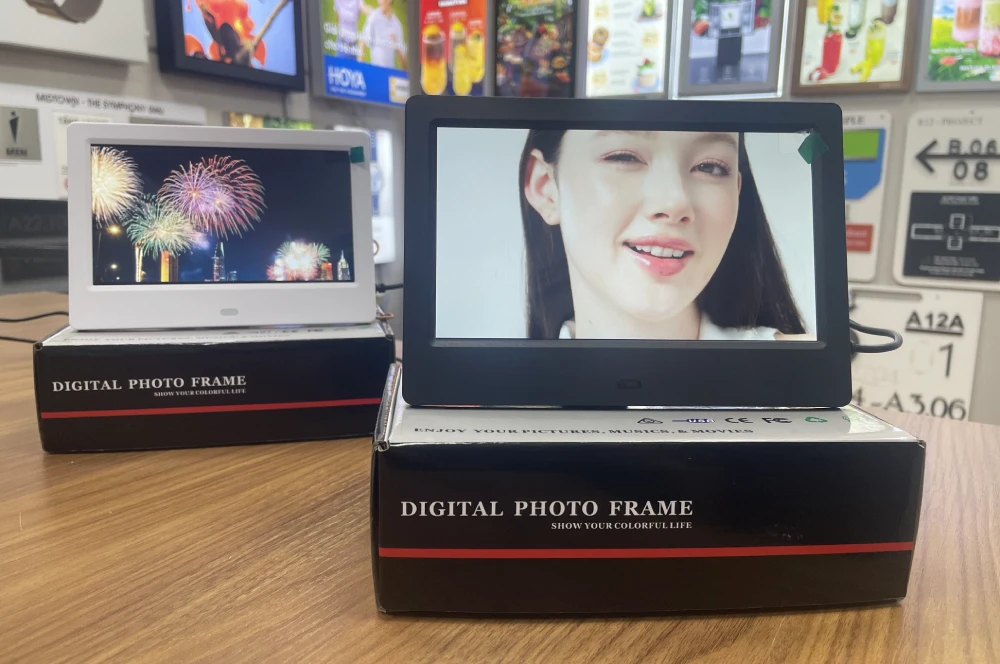 màn hình quảng cáo LCD 7inch dùng để bàn