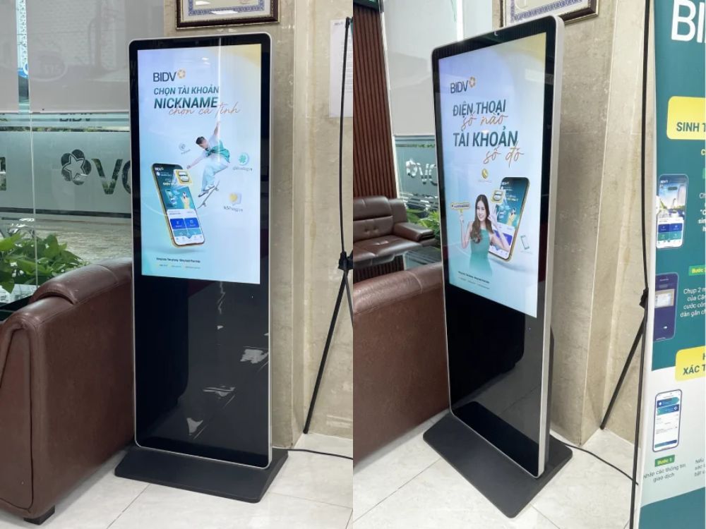 Màn Hình Quảng Cáo LCD Chân Đứng 43"