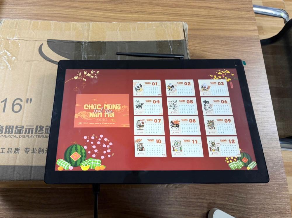 Màn Hình Quảng Cáo LCD Cảm Ứng 15"